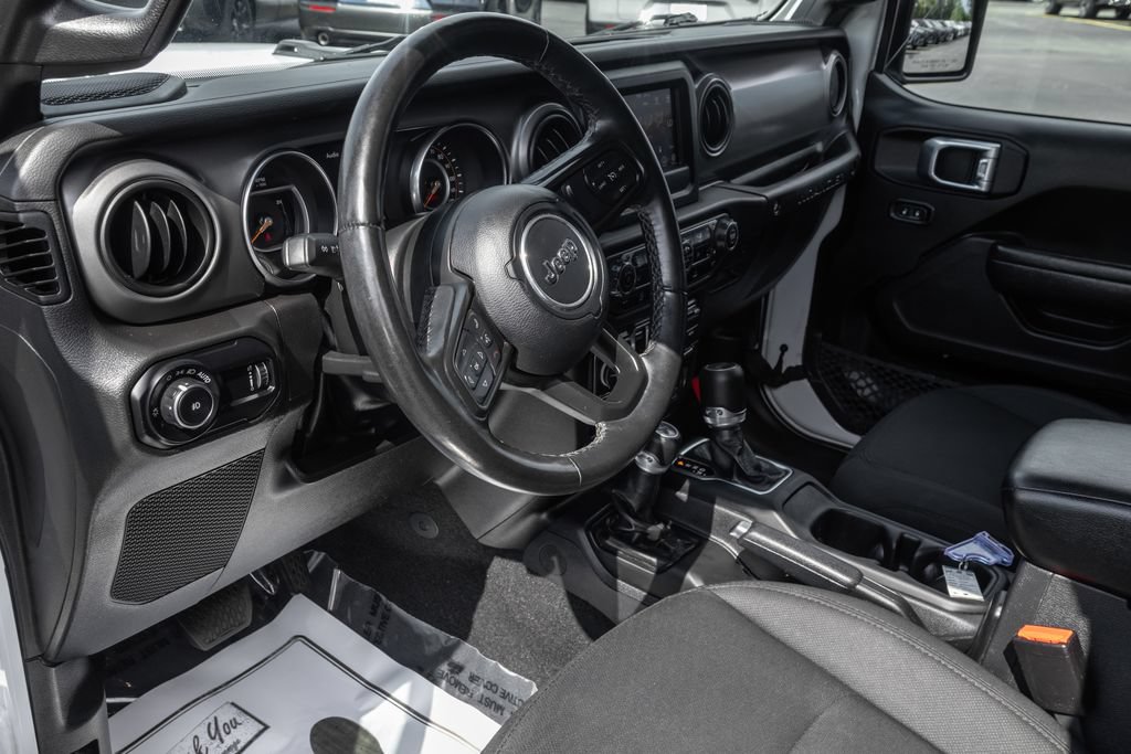 Used 2023 Jeep Wrangler Unlimited Sport AWD/4WD image 15