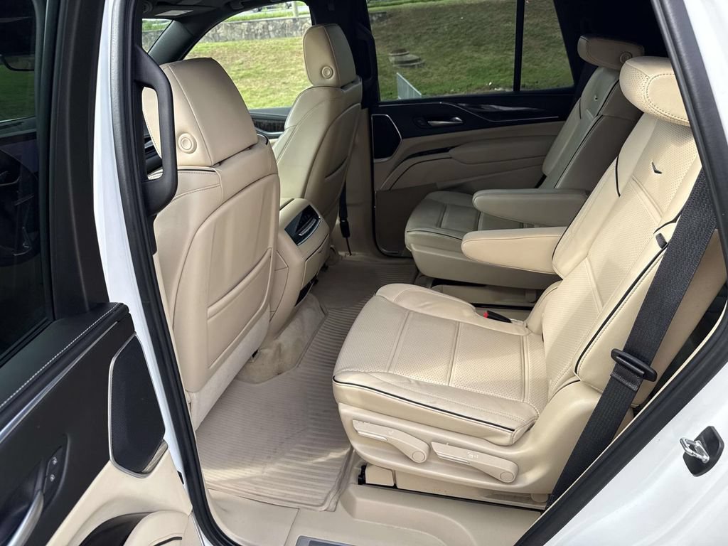 Used 2023 Cadillac Escalade Premium Luxury w/ Performance Package AWD/4WD image 10