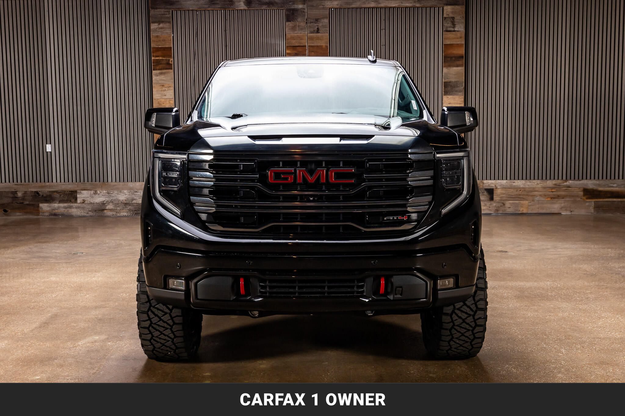 Used 2023 GMC Sierra 1500 AT4 w/ AT4 Premium Package AWD/4WD image 4