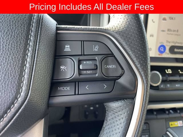 Used 2025 Toyota Tundra Limited AWD/4WD image 27
