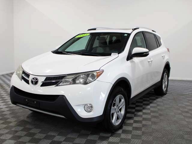 Used 2013 Toyota RAV4 XLE AWD/4WD image 2