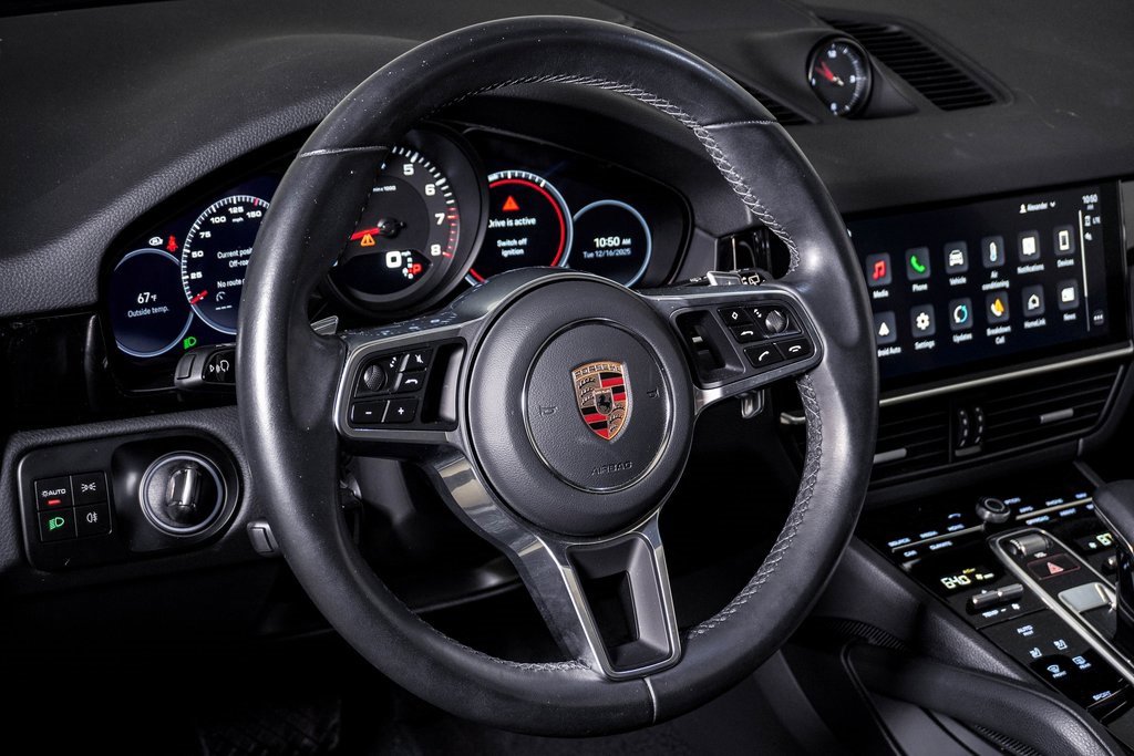 Certified 2023 Porsche Cayenne Platinum Edition image 18