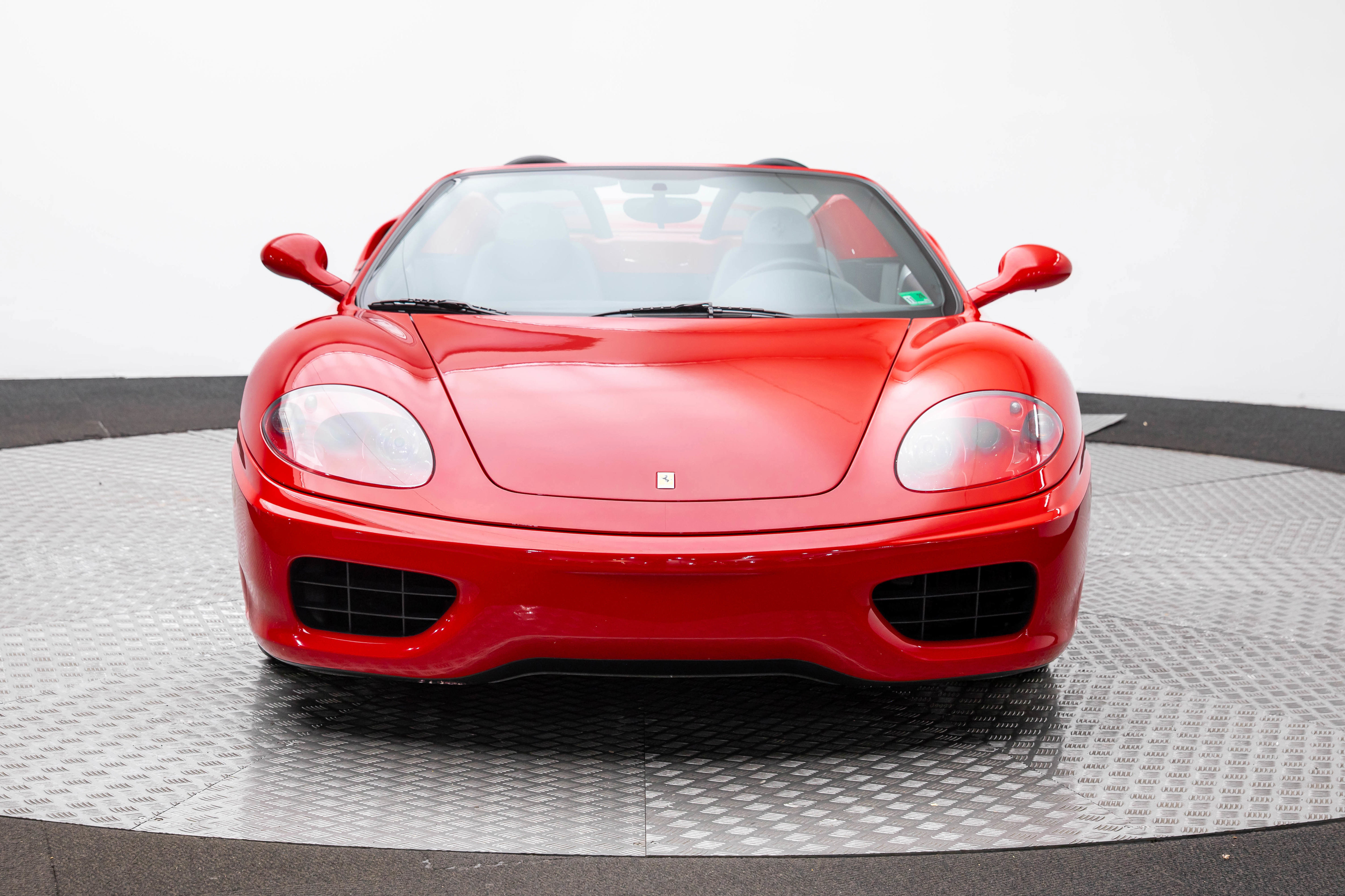 Used 2004 Ferrari 360 Spider image 10
