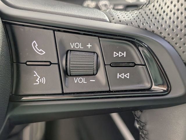 Used 2023 Alfa Romeo Stelvio Veloce AWD/4WD image 18