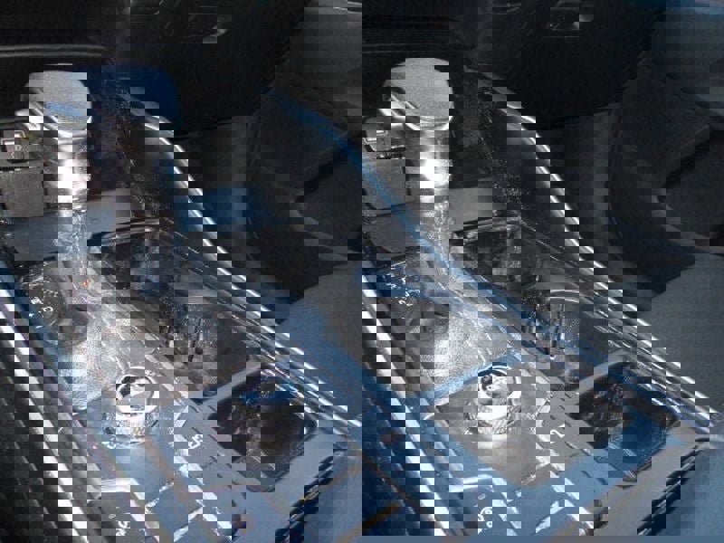 Used 2022 Kia Sorento LX image 21