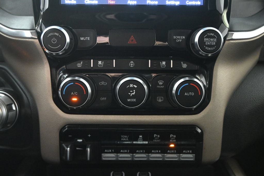 Used 2021 RAM 2500 Laramie AWD/4WD image 32