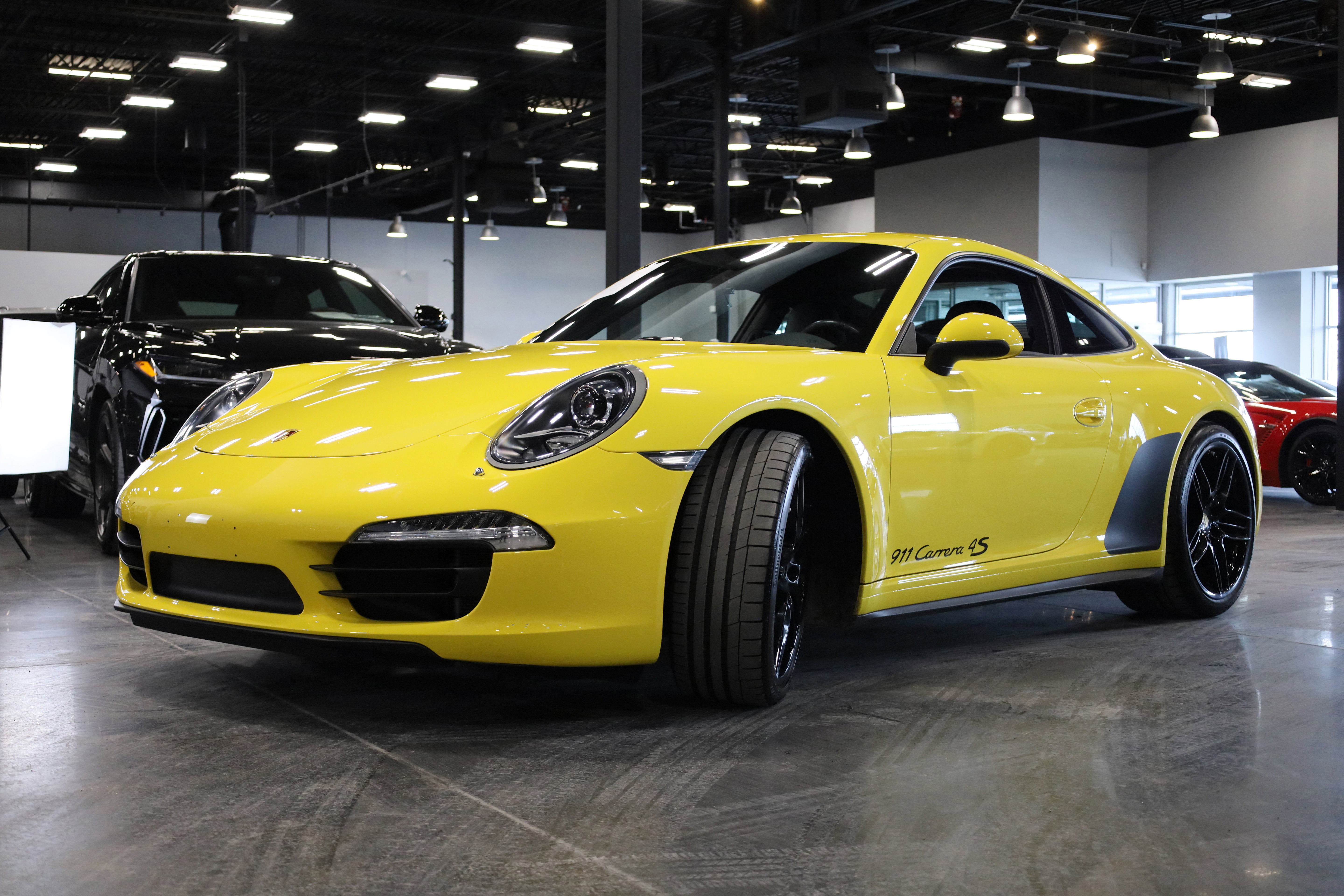 Used 2013 Porsche 911 Carrera 4S AWD/4WD image 3