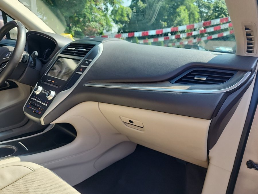 Used 2019 Lincoln MKC Reserve w/ MKC Climate Package AWD/4WD image 42