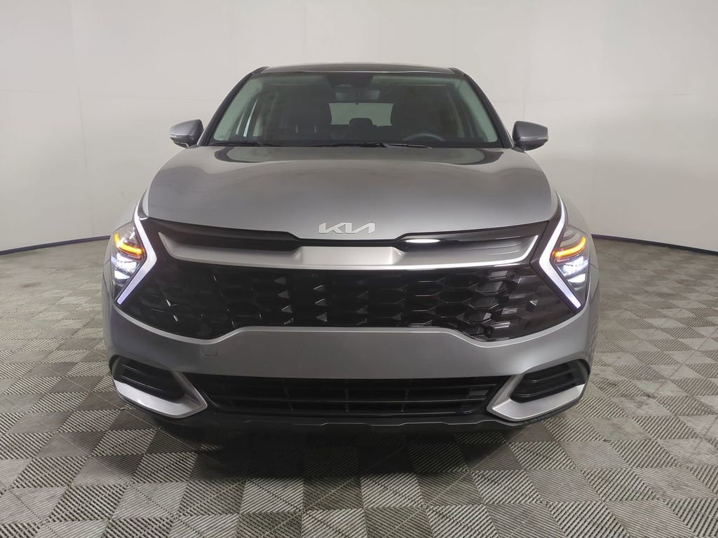 Used 2024 Kia Sportage EX image 3