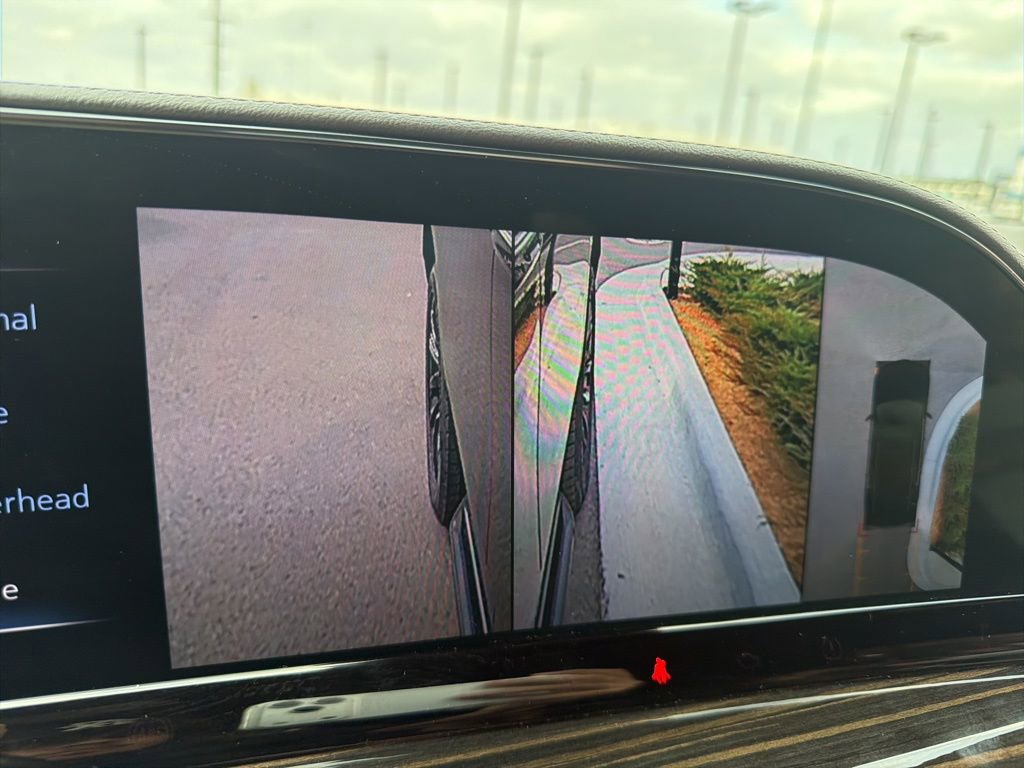 Used 2021 Cadillac Escalade Sport w/ LPO, Illumination Package image 25