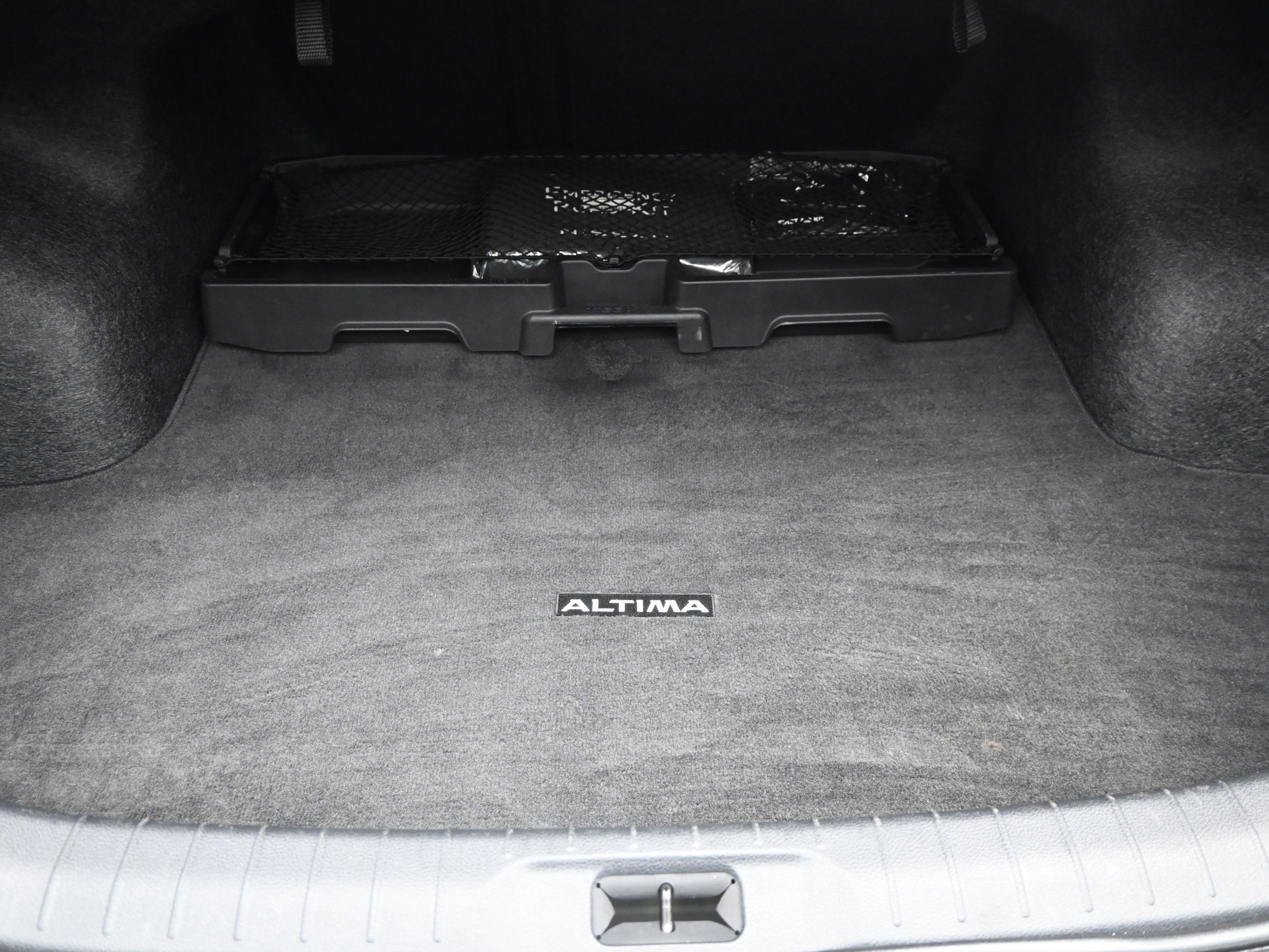 Used 2024 Nissan Altima 2.0 SR image 14