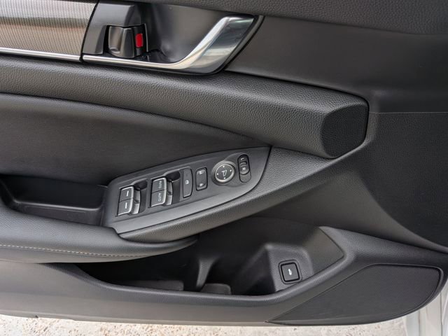 Used 2022 Honda Accord Sport image 9