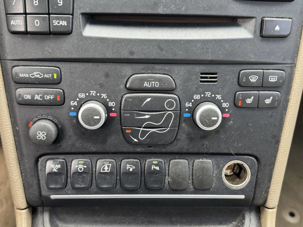 Used 2007 Volvo XC90 V8 image 17