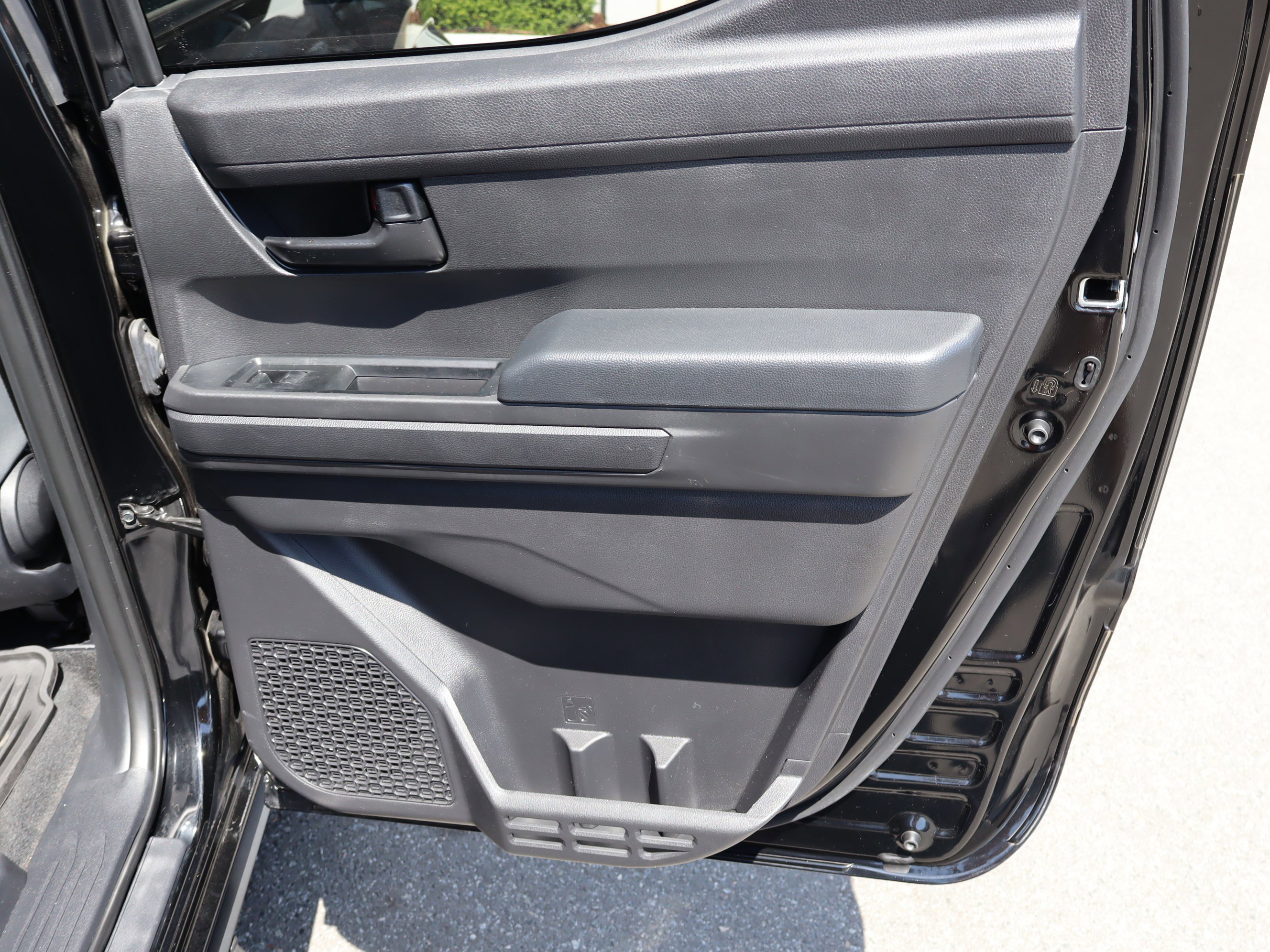 Used 2025 Toyota Tacoma SR5 RWD image 35