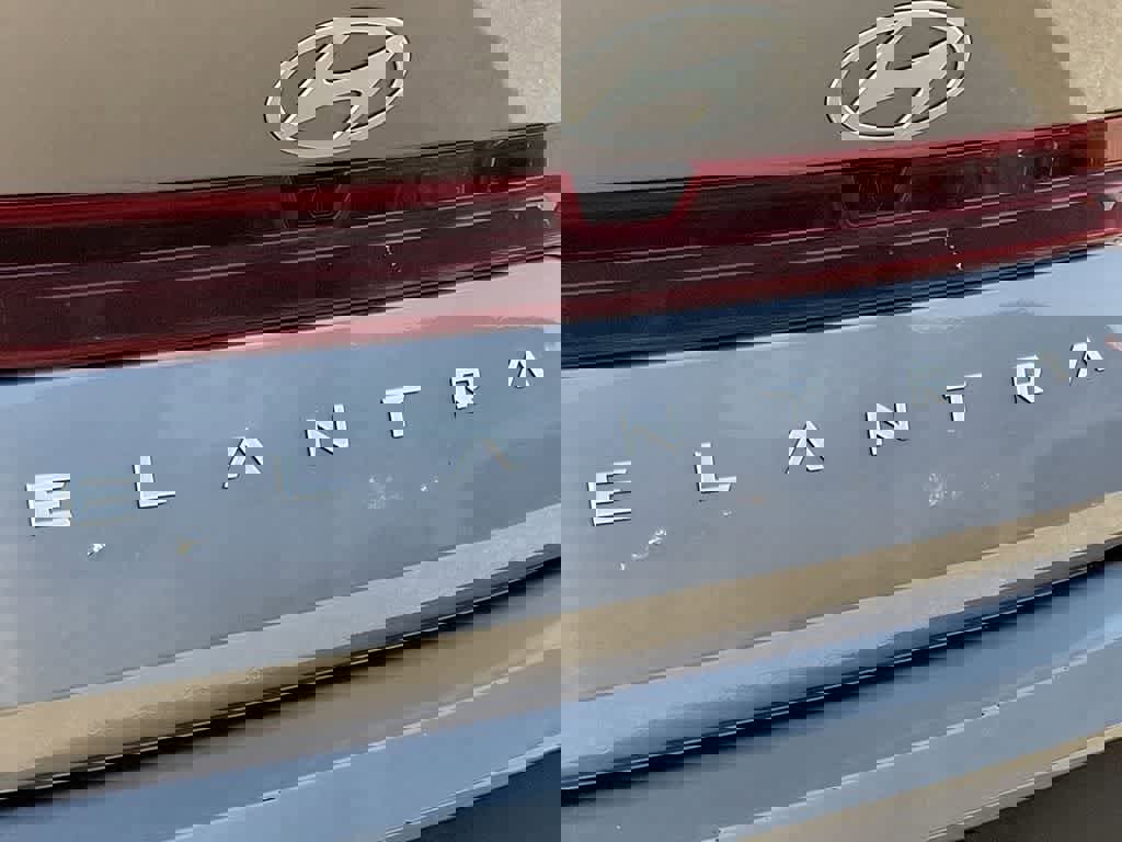 Used 2024 Hyundai Elantra SEL image 32