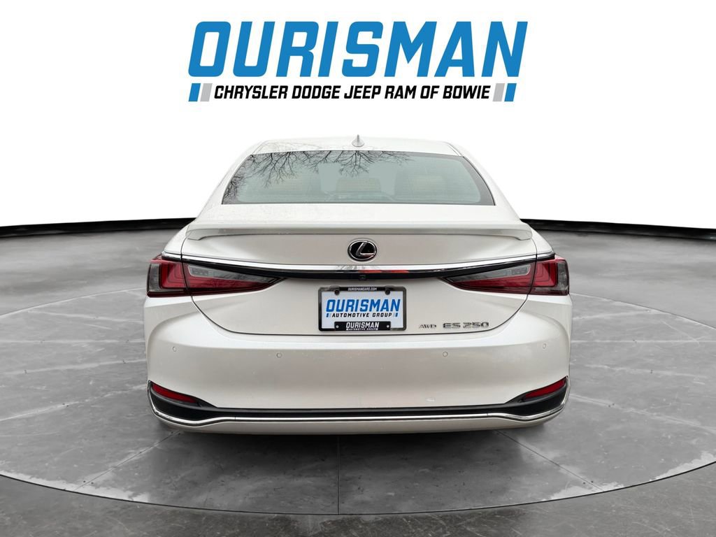 Used 2021 Lexus ES 250 w/ Premium Package image 5