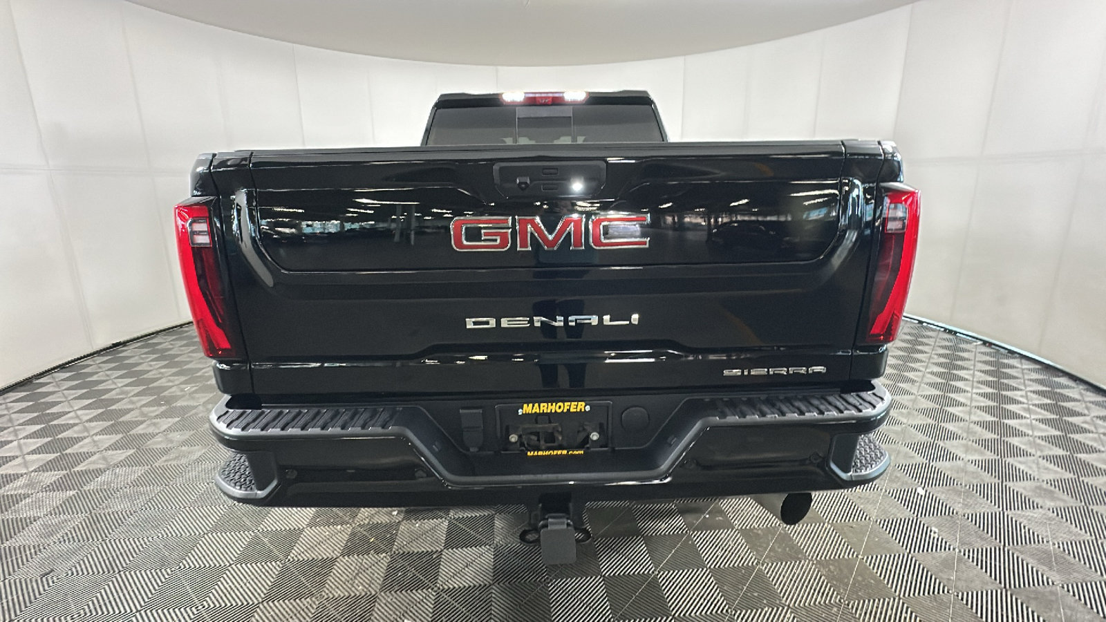 Used 2024 GMC Sierra 2500 Denali w/ Denali Reserve Package AWD/4WD image 4