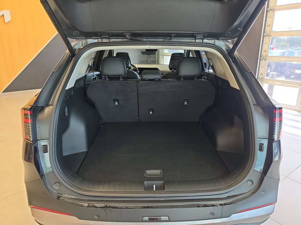 Certified 2026 Kia Sportage EX w/ EX Panorama Roof Package FWD image 32