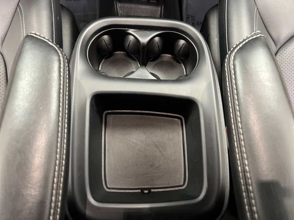 Used 2025 Chrysler Pacifica Select FWD image 55