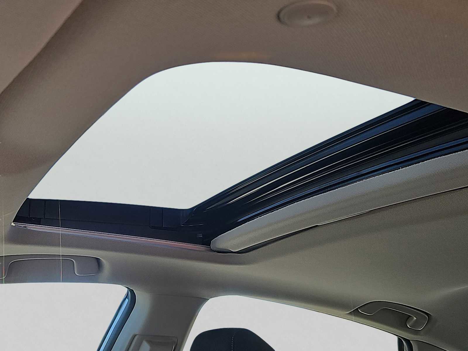 Used 2023 Honda Accord EX image 12