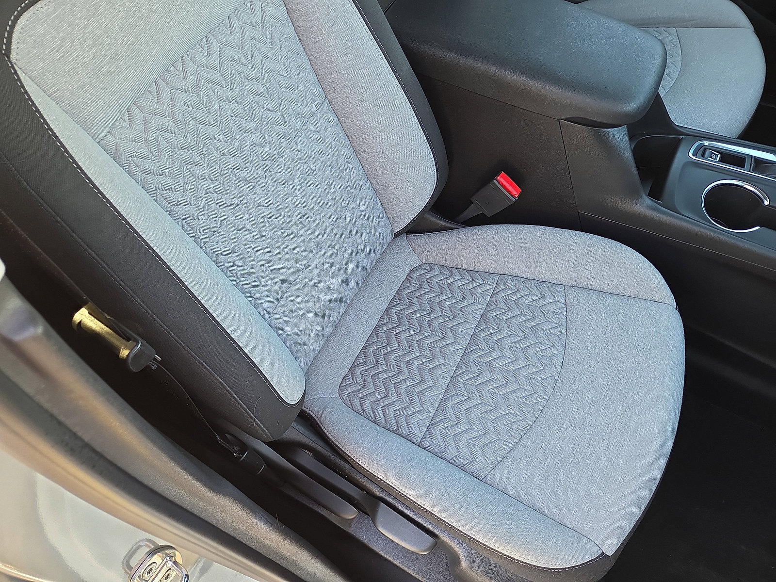 Used 2023 Chevrolet Equinox LS w/ LS Convenience Package image 16