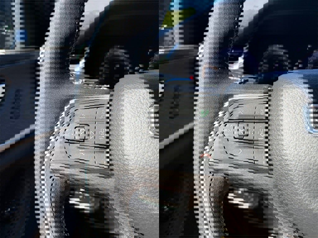 New 2025 Jeep Grand Cherokee Limited w/ Luxury Tech Group II image 18