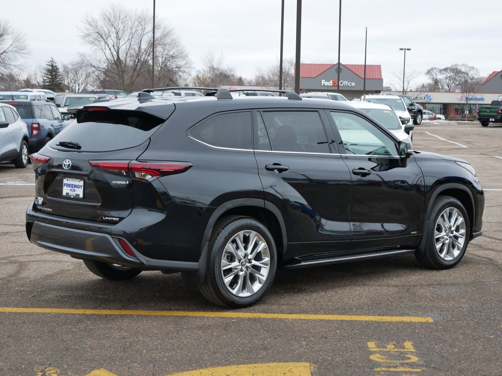 Used 2024 Toyota Highlander Limited image 6