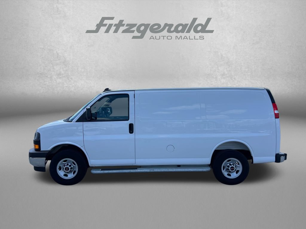 Used 2025 GMC Savana 2500 w/ Driver Convenience Package RWD image 3