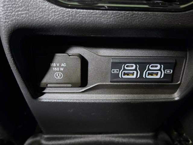 Used 2023 Jeep Grand Cherokee Overland w/ Advanced Protech Group III image 28
