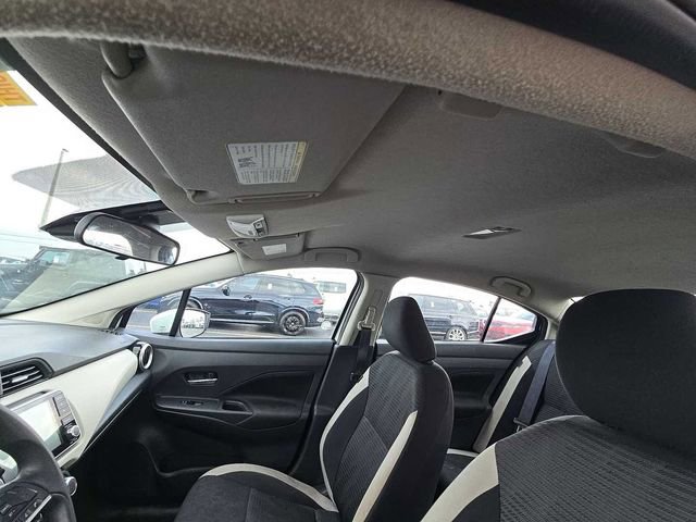 Used 2022 Nissan Versa SV FWD image 15