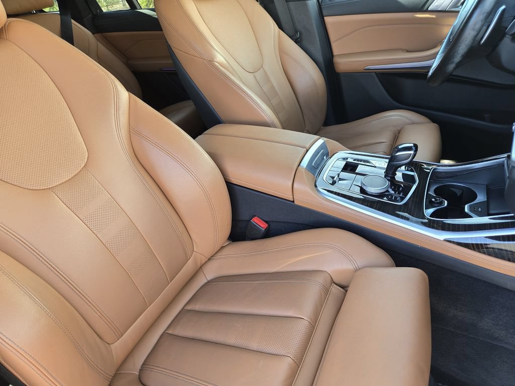 Used 2021 BMW X7 xDrive40i w/ M Sport Package AWD/4WD image 15