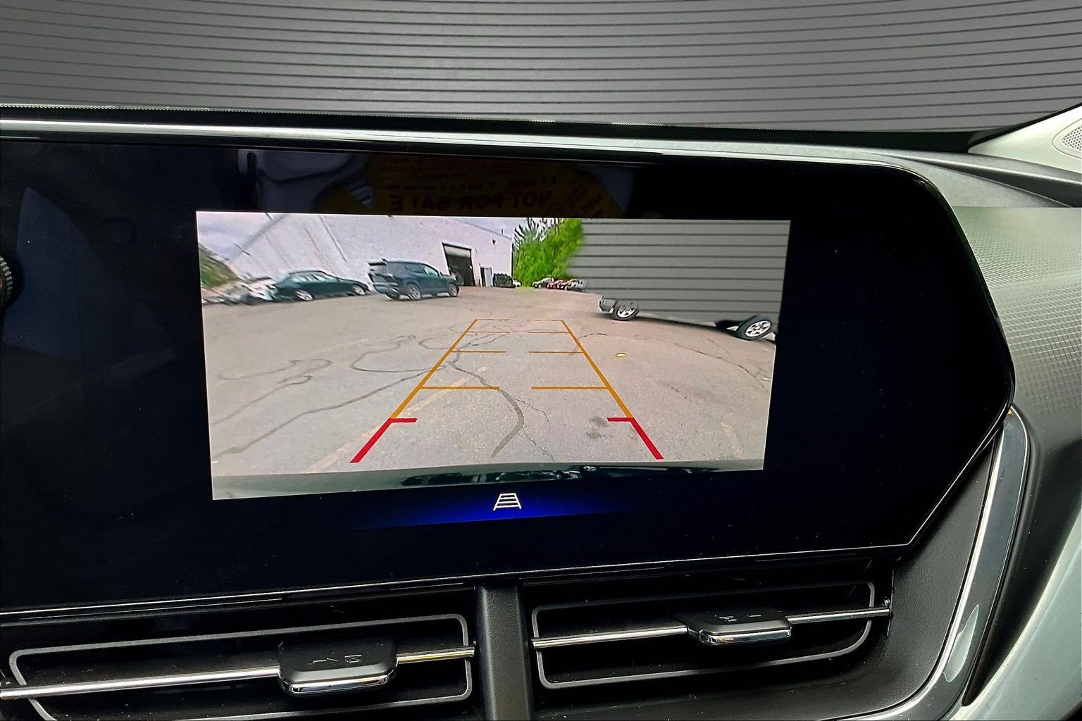 Used 2025 Chevrolet Trax LT w/ Driver Confidence Package FWD image 9