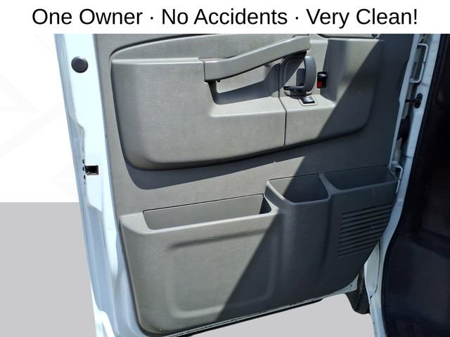 Used 2021 Chevrolet Express 3500 w/ Driver Convenience Package RWD image 10