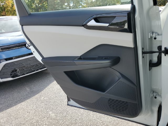 New 2027 Volkswagen Taos S FWD image 18
