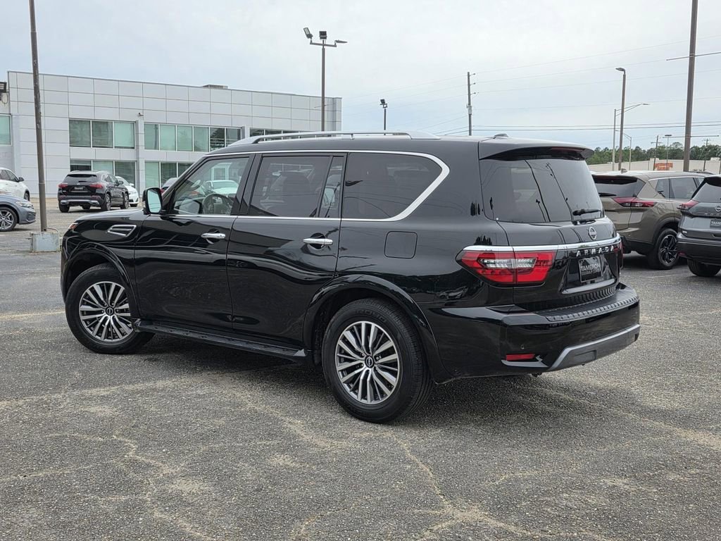 Used 2024 Nissan Armada SL w/ Captain's Chairs Package image 5