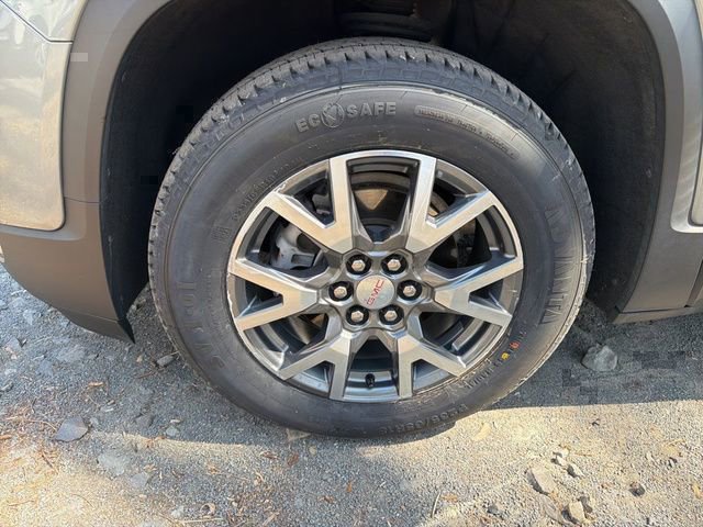Used 2023 GMC Acadia SLT AWD/4WD image 5