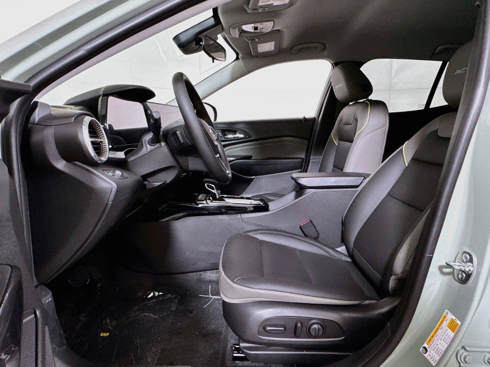 New 2026 Chevrolet Trax ACTIV w/ Driver Confidence Package FWD image 11