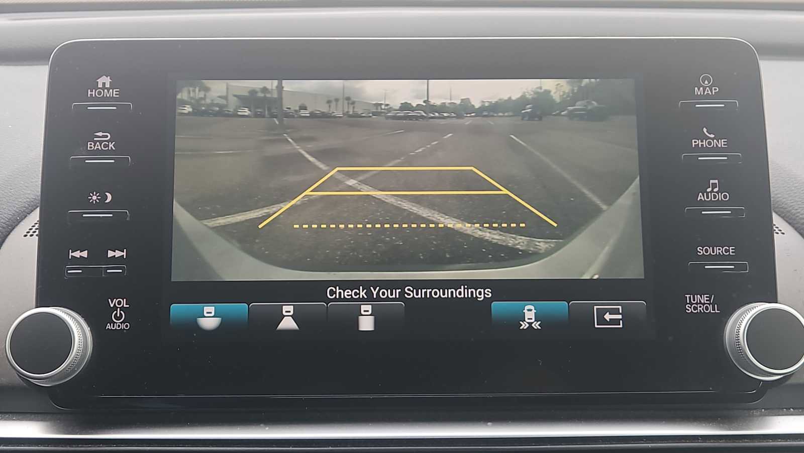 Used 2019 Honda Accord Touring image 11