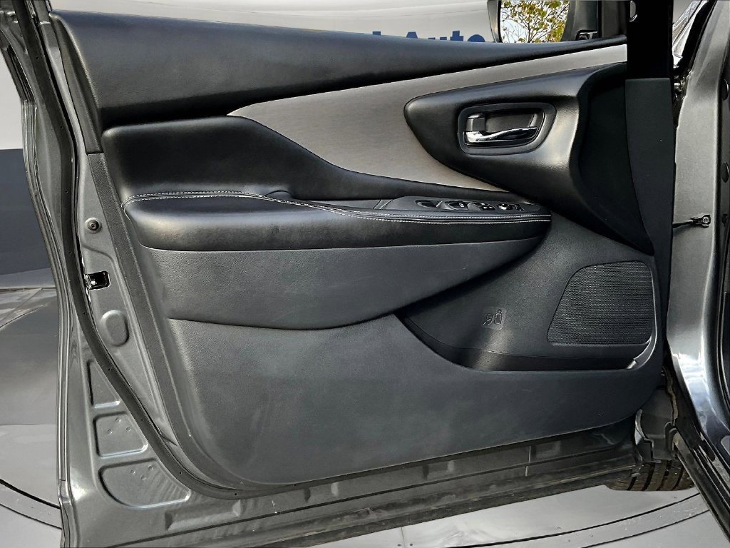 Used 2023 Nissan Murano SV AWD/4WD image 23