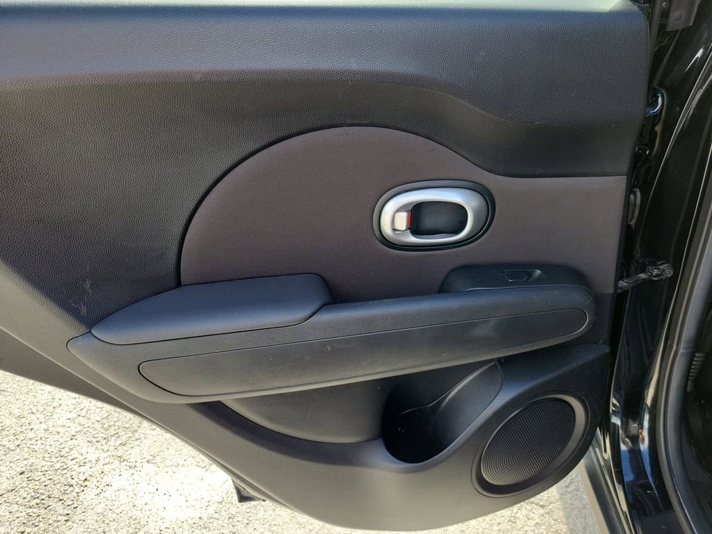 Used 2016 Kia Soul image 10