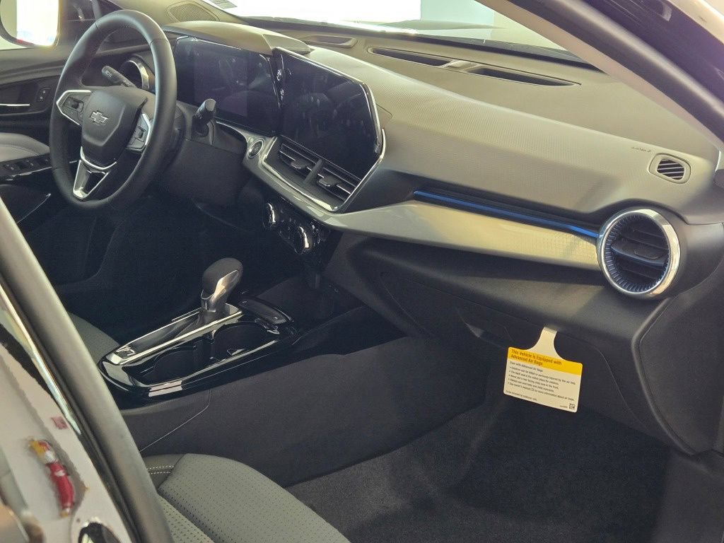 New 2026 Chevrolet Trax LT w/ Driver Confidence Package FWD image 7