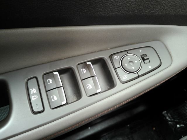 Used 2020 Hyundai Santa Fe SEL w/ Convenience + Premium Package FWD image 39