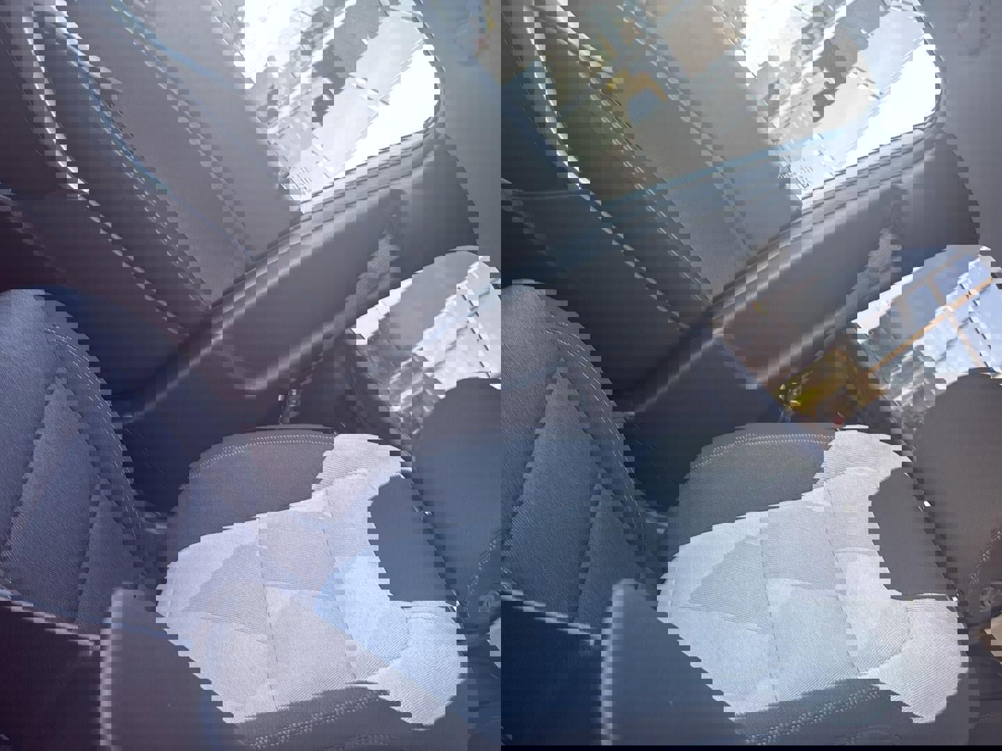 Used 2025 Chevrolet Trax LS w/ LS Convenience Package image 23