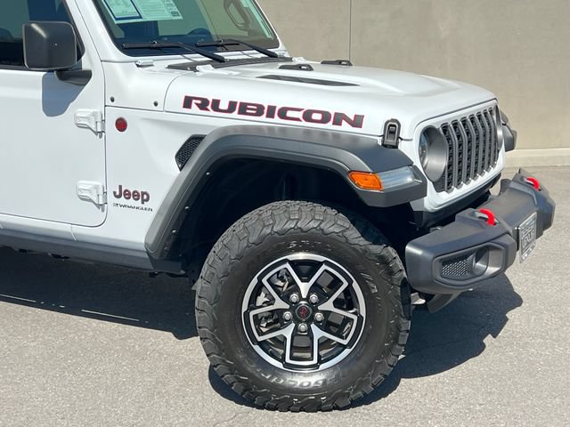 Used 2025 Jeep Wrangler Unlimited Rubicon w/ Safety Group AWD/4WD image 2
