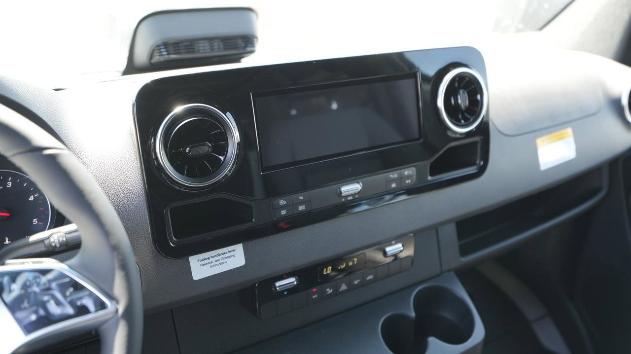 New 2025 Mercedes-Benz Sprinter 2500 image 13