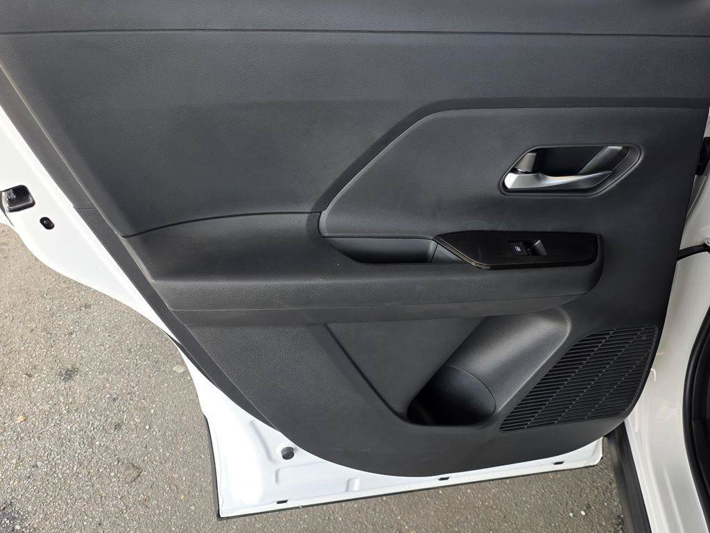 Used 2026 Nissan Kicks SV FWD image 29
