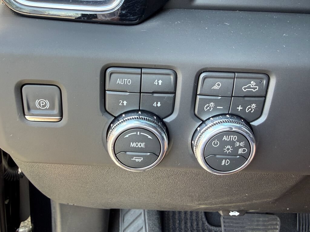 Used 2026 GMC Sierra 2500 Denali Ultimate AWD/4WD image 32