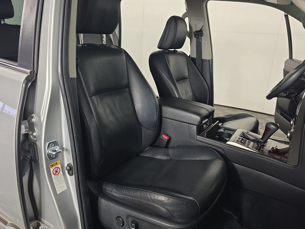 Used 2015 Lexus GX 460 w/ Premium Package AWD/4WD image 32