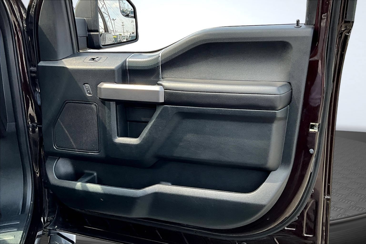 Used 2018 Ford F150 XLT w/ Equipment Group 302A Luxury AWD/4WD image 26