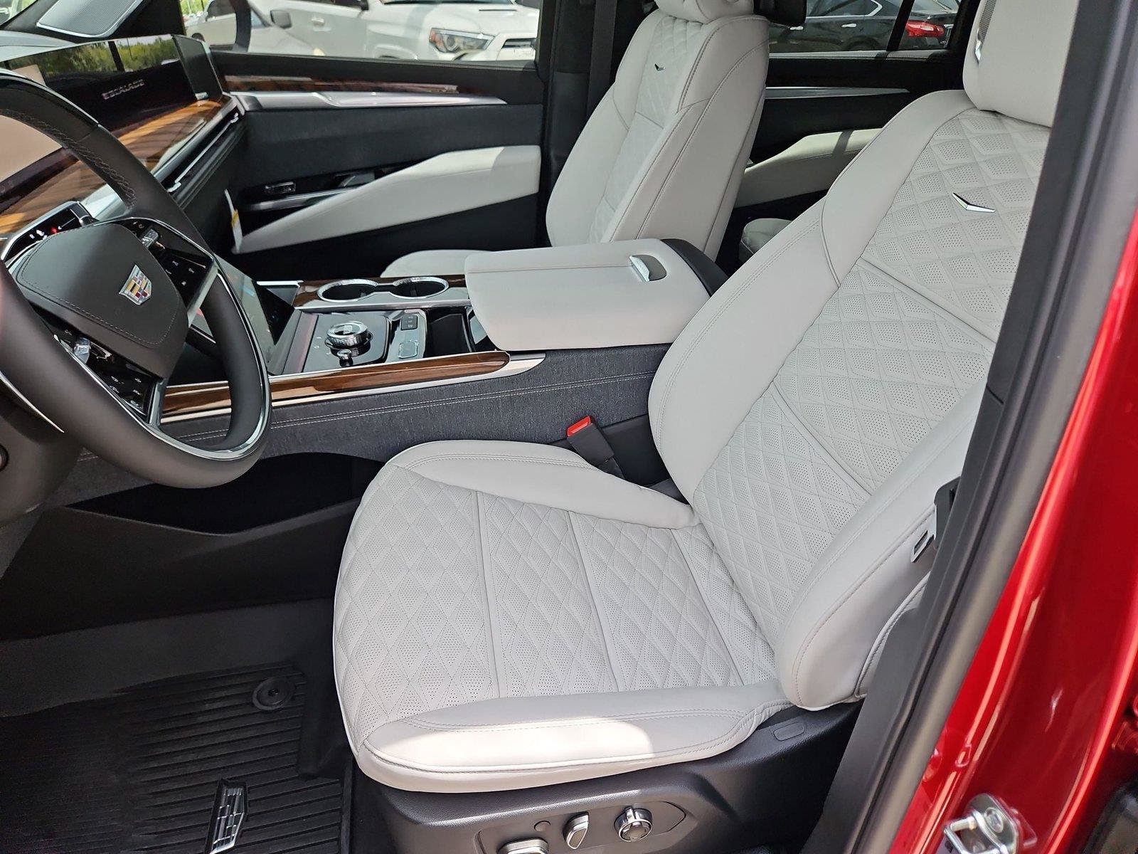 New 2026 Cadillac Escalade ESV Platinum Sport w/ LPO, ONYX Package AWD/4WD image 28